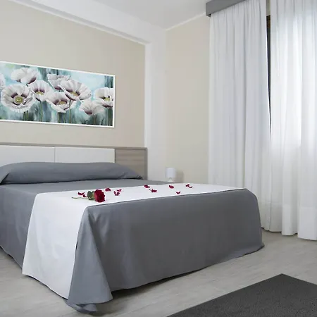 La Vie En Rose Apartment *